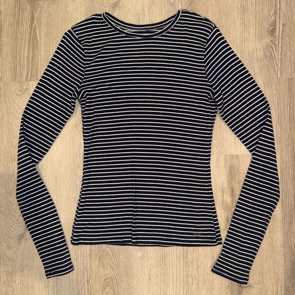 Hollister Black and White Fitted Ribbed Long Sleeve Tee